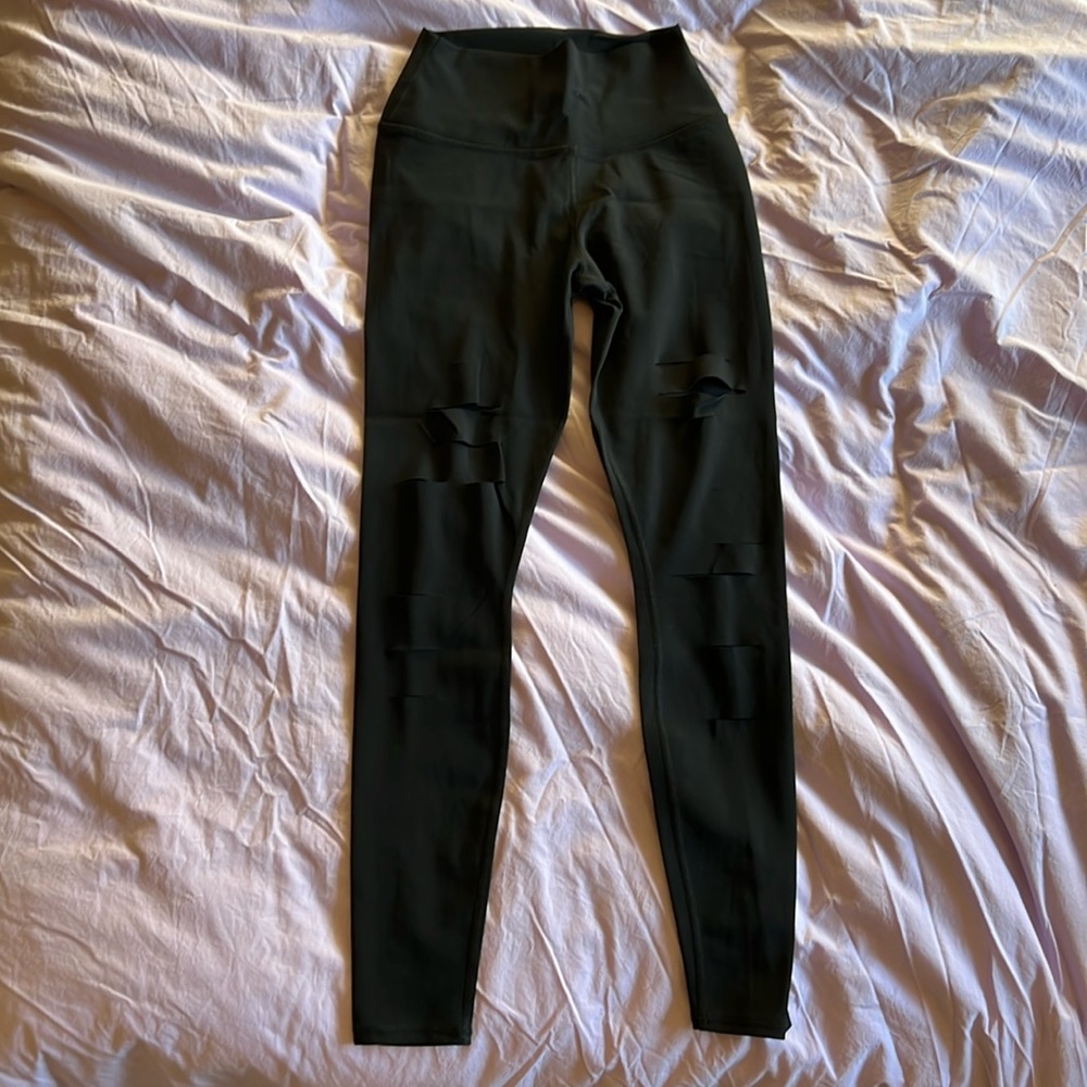 Alo High-Waist Ripped Warrior Legging